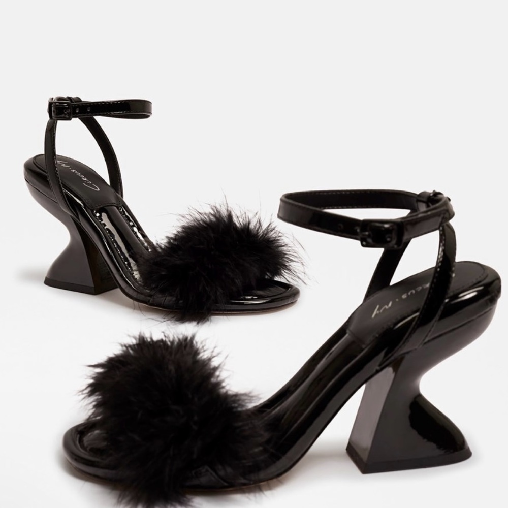 NWT Circus by Sam Edelman Black Patent Feather Heels